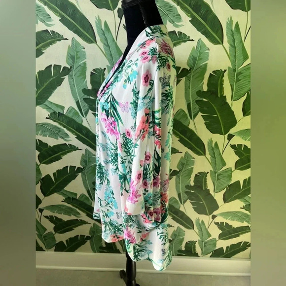 Boutique White Floral Open Front Kimono Top Size S - Picture 2 of 4